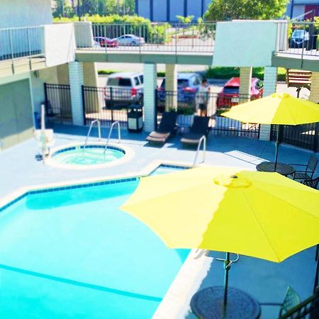 Bposhtels Anaheim Hostel Exterior foto