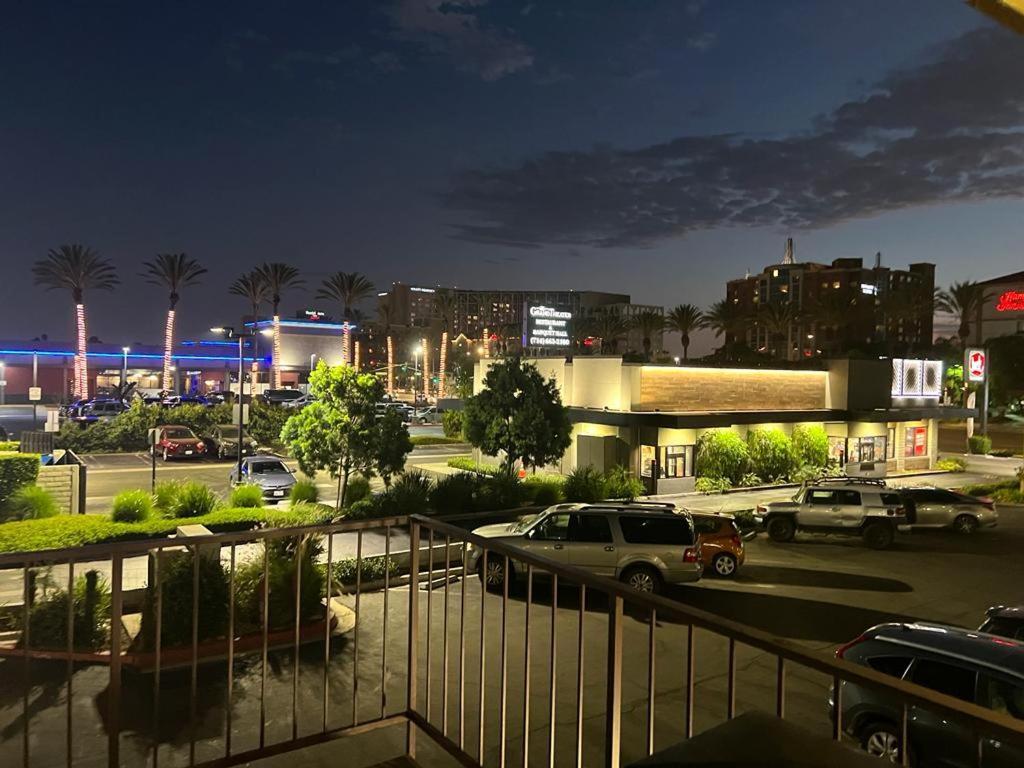 Bposhtels Anaheim Hostel Exterior foto