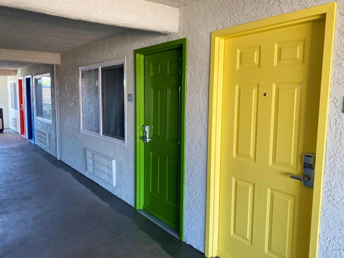 Bposhtels Anaheim Hostel Exterior foto